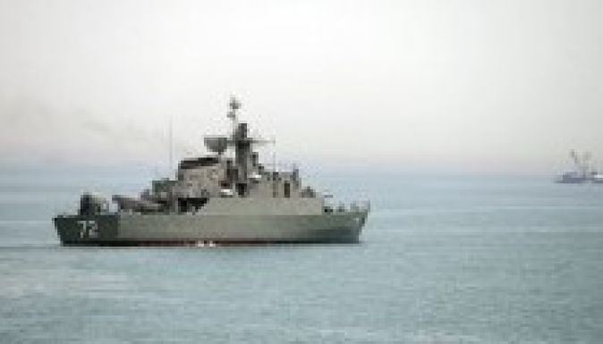 Lövéseket adtak le iráni hadihajók a Perzsa-öbölben