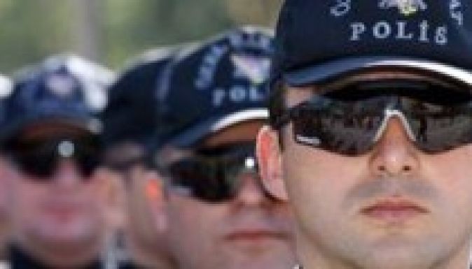 Terrorizmus miatt vettek őrizetbe több török rendőrt