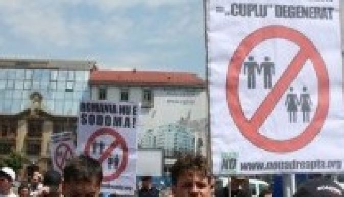 Melegfelvonulás és ellentüntetés is volt Bukarestben