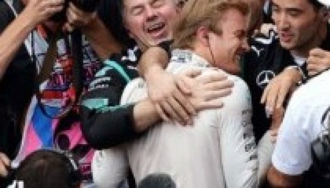 F1: ajándékba kapta a győzelmét Rosberg Monacóban