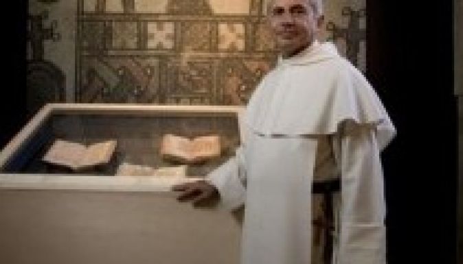 Több száz kéziratott mentett meg egy szerzetes az IÁ pusztításától