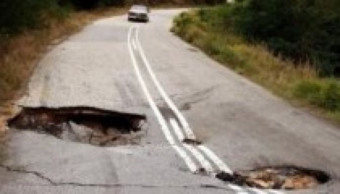 Miért ennyire rosszak a romániai közutak?