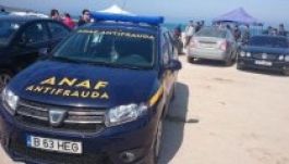 Kíméletlenül bírságoltak a tengerparton az adóellenőrök