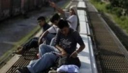 Hillary Clinton állampolgárságot adna a bevándorlóknak