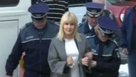 A börtön „kismamacellájába” került át Elena Udrea