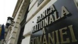 Újabb történelmi mélyponton az alapkamat