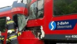 Frontálisan ütközött Graz mellett két személyvonat