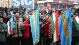 Román bíróság: a törvény nem tiltja a magyar himnusz eléneklését