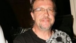 Szívstopja volt a népszerű román énekesnek, állapota kritikus