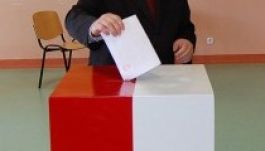 Megkezdődött az elnökválasztás Lengyelországban