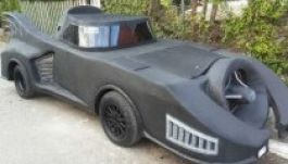 Árulja a batmolbilját a romániai tulajdonosa