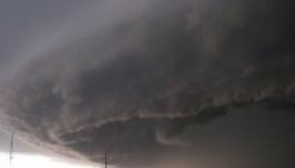 Halottjai vannak az arkansas-i és a texasi tornádóknak