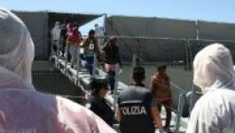 Romániának 750 menekültet kellene befogadnia 2017-ig