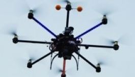 Elfogták a Fehér Ház kertjébe drónt röptető férfit