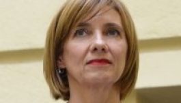 Felmérés: vevő Románia a first lady intézményére