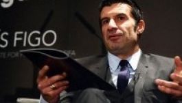 FIFA: Figo nem akar egy „nem normális választás” résztvevője lenni