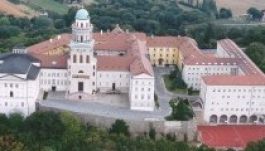 Kiskorú veszélyeztetése miatt vizsgálat indult a Pannonhalmi Főapátságban