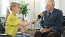 A német pénzügyminiszter csokieurókat ajándékozott görög kollégájának