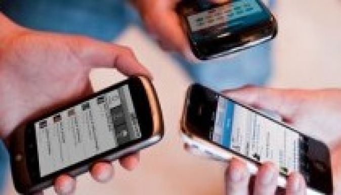 A világ 70 százaléka okostelefon-felhasználó lesz 2020-ra