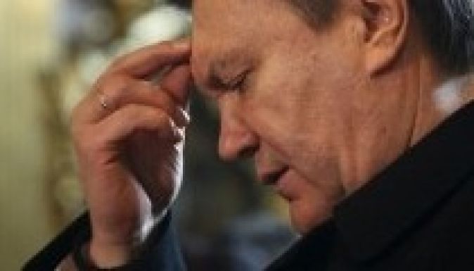 Továbbra is uniós zárlat alatt Janukovics embereinek vagyona