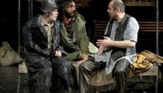 Évadzáró a temesvári színházban: egerek, emberek, függöny