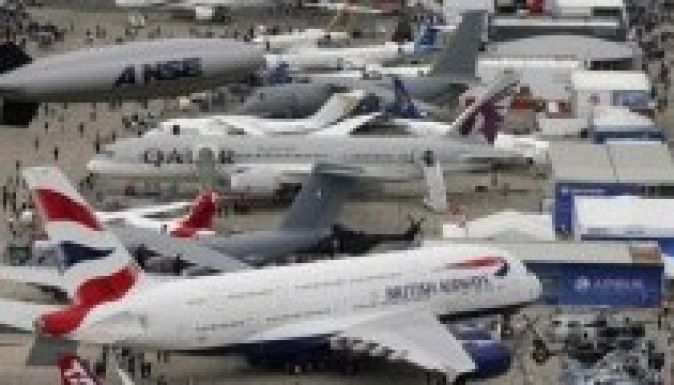 Két nap alatt közel hétszáz repülőgépet adtak el a párizsi légi szalonon