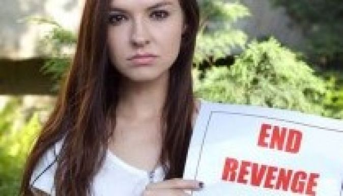 Fellép az internetes bosszú ellen a Google