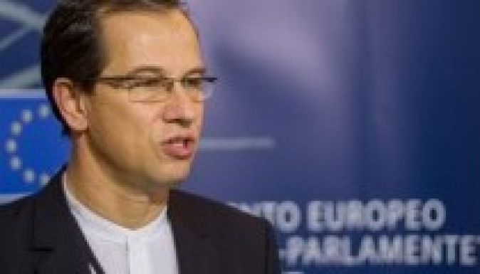 Sógor: az EP kövesse a washingtoni Kongresszus példáját restitúció-ügyben