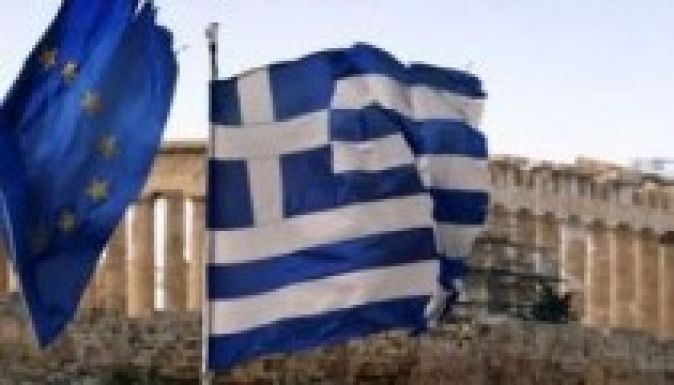 Először az EU-ból kell távozniuk a görögöknek