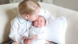 Itt vannak az első hivatalos fotók Charlotte hercegnőről