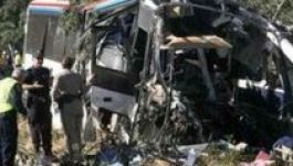 Diákokat szállító teherkocsi zuhant szakadékba