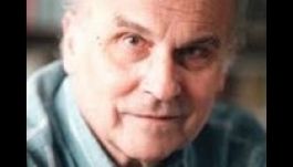 KISEBBSÉGBEN: Ébenfából trónus és vasszamárral sivatag…