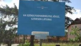 Székelyudvarhelyen válaszoltak a bevándorlásellenes plakátokra