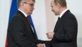 Állami kitüntetésének átvételekor bírálta Putyint egy rendező