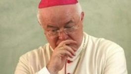 A Vatikán bíróság elé állítja a pedofíliával vádolt volt nunciust