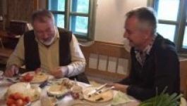 Film két székelyről: szeretetlenség a politikában – élettörvény a hálózatban