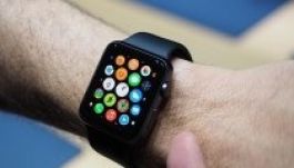 A következő Apple Watch-nak kamerája lehet
