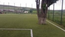 Csodájára járnak egy Maros megyei focipályának (FOTÓ)