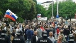 Pozsonyban tüntetnek az iszlamizálódás és az EU menekültpolitikája ellen