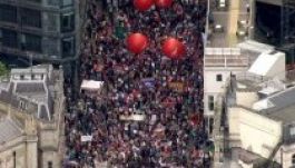 Cameron megszorítási politikája ellen tiltakoztak Londonban