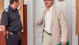 Mégis korlátozzák Ráduly Róbert szabadságát