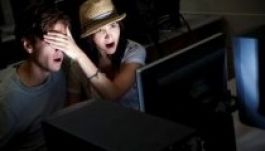 Felmérés: a nők egynegyede tartja normálisnak a pornónézést