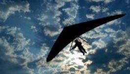 Lezuhant egy sárkányrepülő Márkónál