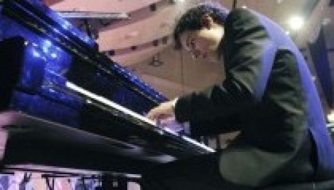 Guiness-rekorder magyar zongorista robbantotta az internetet