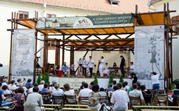 „Barátok közt” kezdődött az idei Régizene Fesztivál