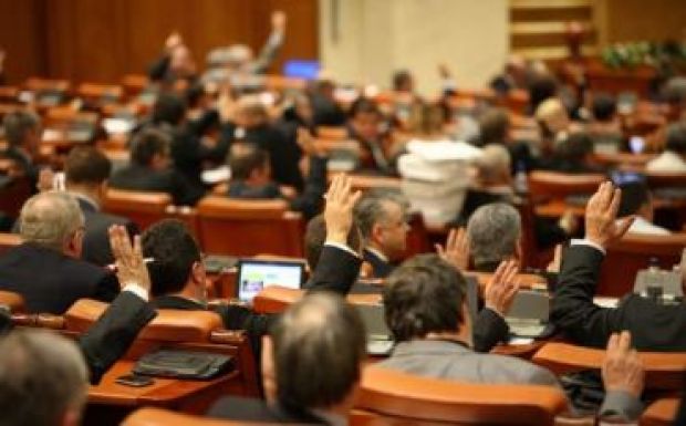 Rendkívüli parlamenti ülésszakot akarnak a liberálisok
