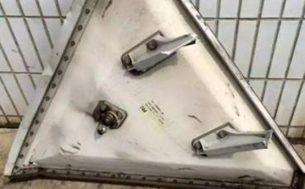 Lakott területre zuhant egy Boeing-alkatrész