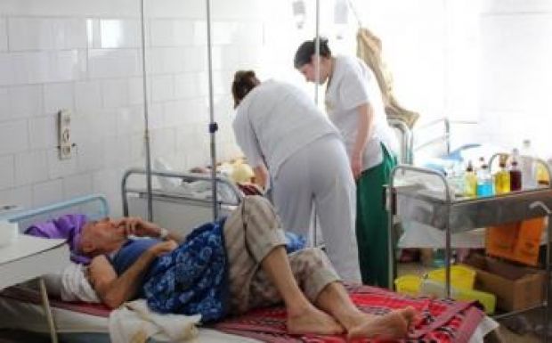 Közalkalmazotti bértábla: megugrik az orvosok és a tanárok fizetése