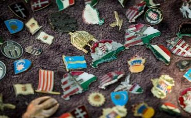 Nagy-Magyarország jelvényeket posztolt Orbán Viktor miniszterelnök