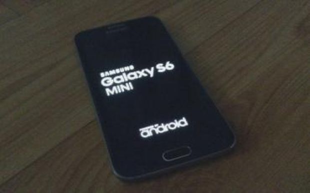Jön a Samsung Galaxy S6 mini változata